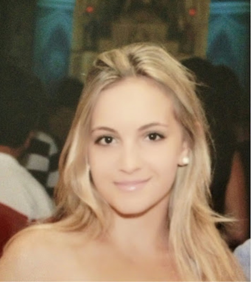 Meet your Posher, Débora - Picture 1 of 1